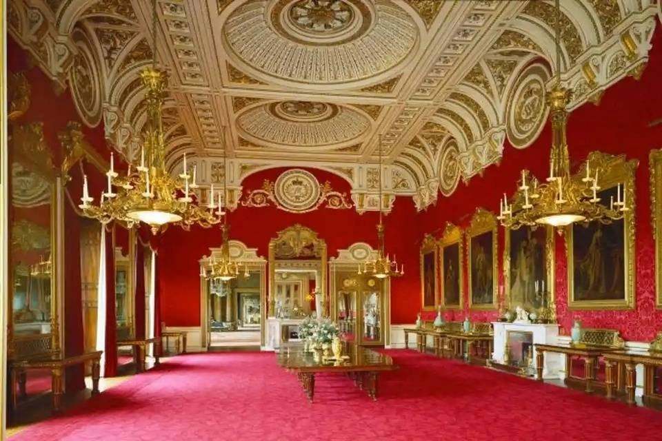 Entry Ticket to The Buckingham Palace + Royal Mews Entry