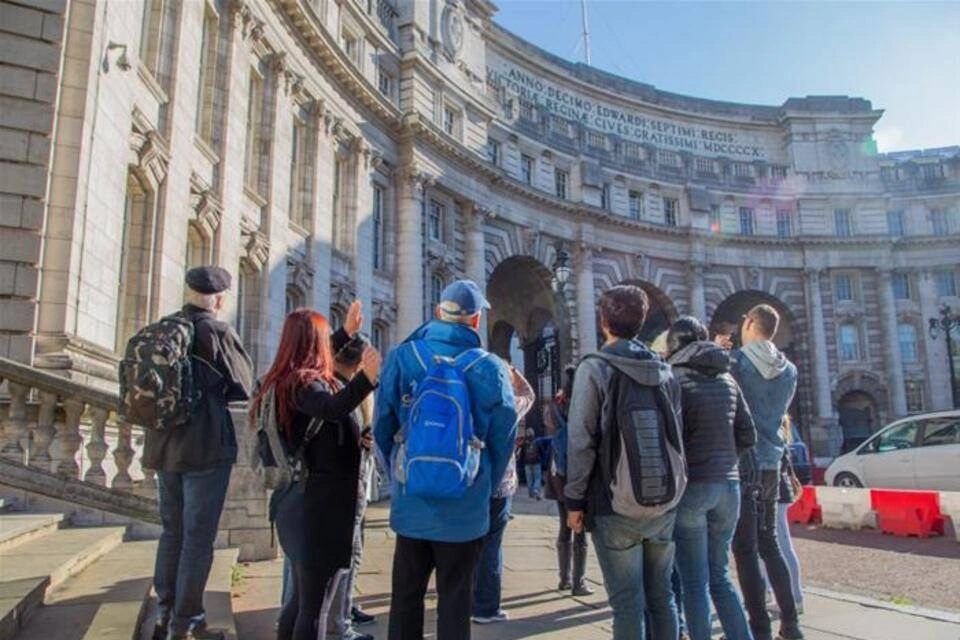 Buckingham Palace Entrance with Royal London Walking Tour