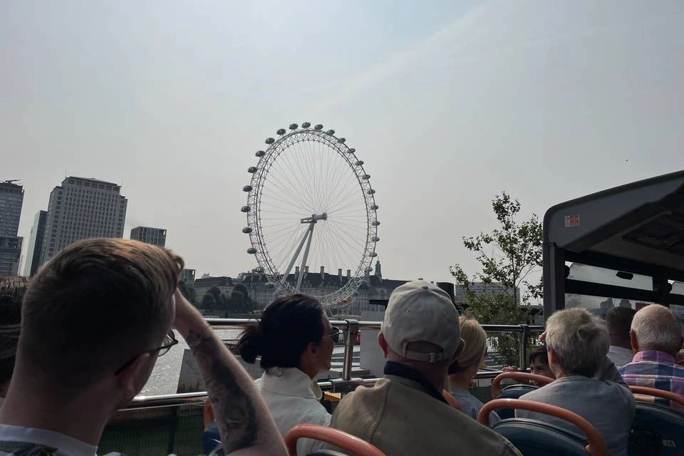 Royal London Tour with Buckingham Palace and Changing of the Guard with Free Snack Pack