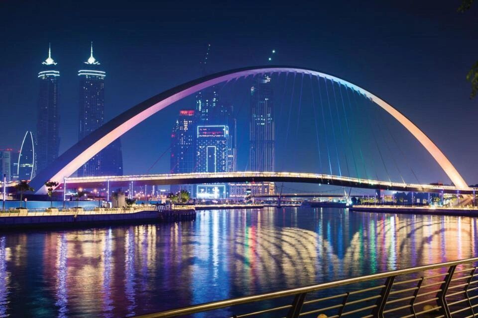 Dining Experience at The Atmosphere in Burj Khalifa with Private Dubai by Night Tour