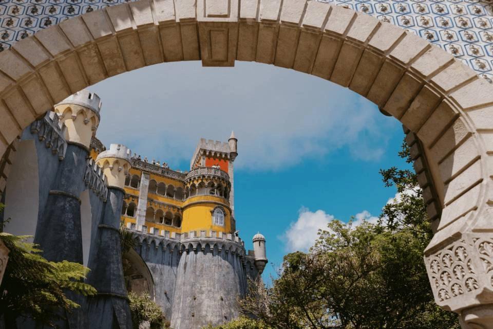 Sintra Full-Day Tour: Pena Palace and Quinta da Regaleira