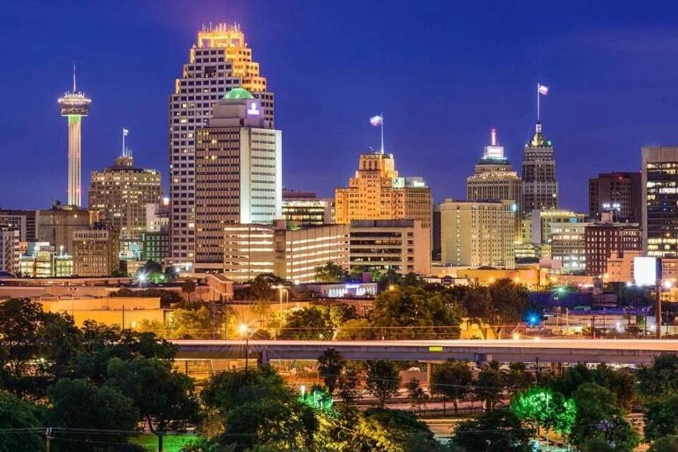 San Antonio City Lights Night Tour Ticket