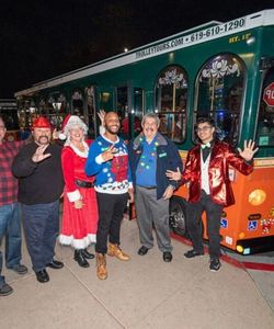 San Diego Holiday Sights and Festive Night Tour
