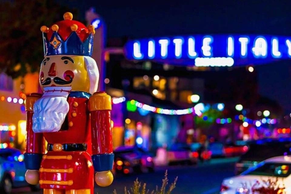 San Diego Holiday Sights and Festive Night Tour