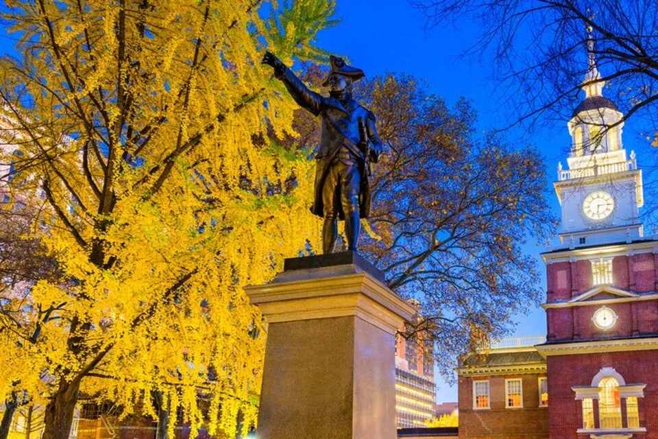 City Sightseeing: Founding Father's and Mother's Walking Tour of Philadelphia