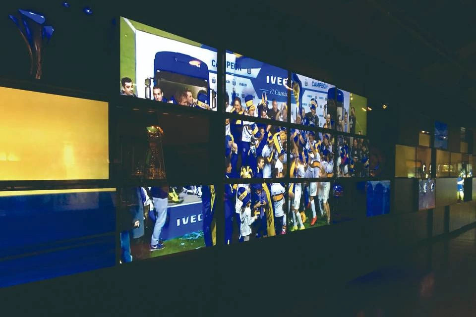 Gray Line: Buenos Aires Hop-On, Hop-Off Bus Ticket with Boca Juniors Museum Entrance and Lunch