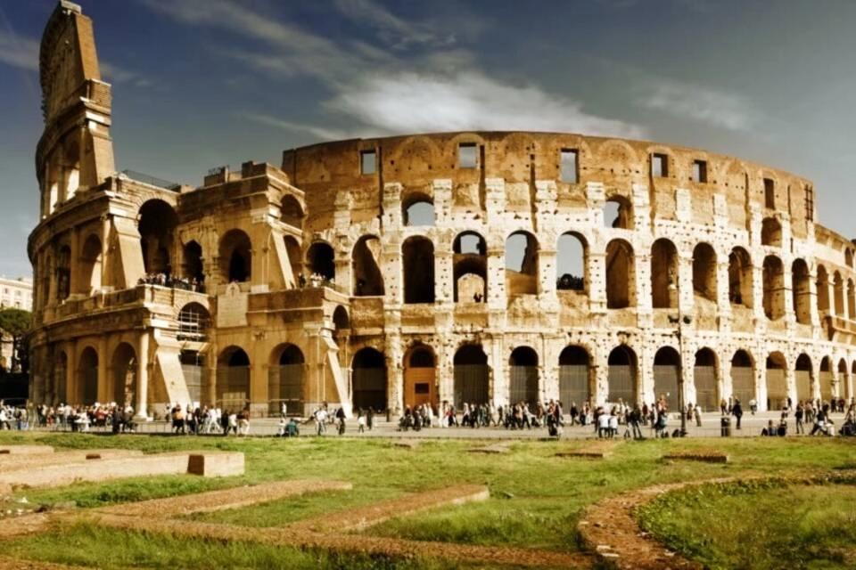 Rome Sightseeing Tour with Audioguide App