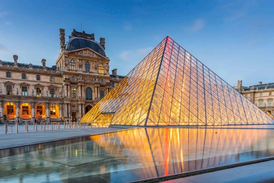 Paris Big City Tour with Audioguide App