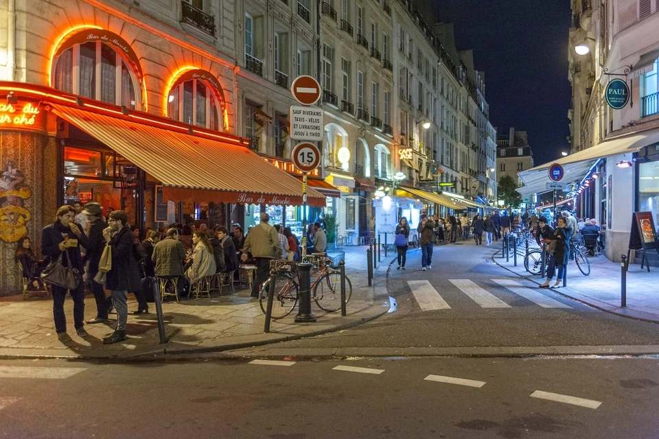 Paris Latin Quarter Tour with Audioguide App