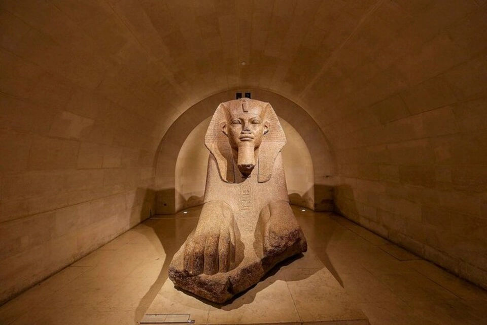 Louvre Museum Audio Guide Tour