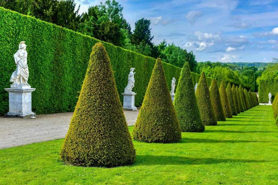 Versailles Gardens Walking Tour with Audioguide App