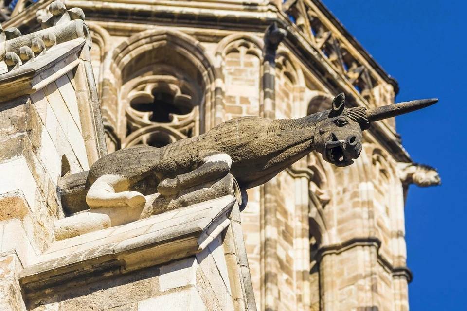 Gothic Quarter Walking Tour with Audioguide App