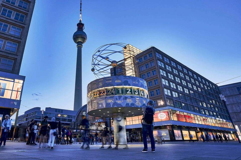 Berlin City Walking Tour with Audioguide App