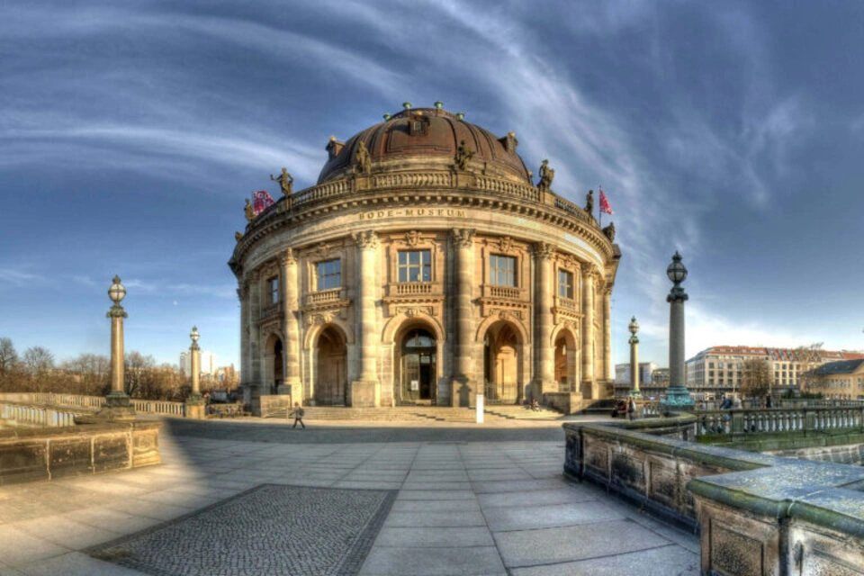 Berlin City Walking Tour with Audioguide App
