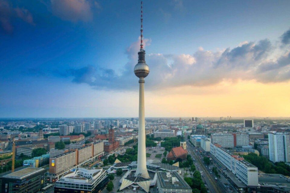 Berlin City Walking Tour with Audioguide App