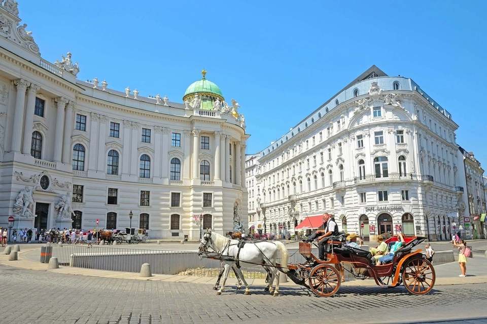 Vienna City Walking Tour with Audioguide App