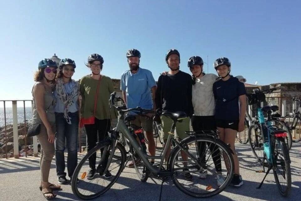 Porto Old Town & Top Highlights E-Bike Tour