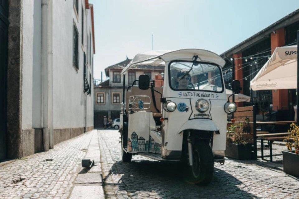 Shared Tuk-Tuk Tour - Porto