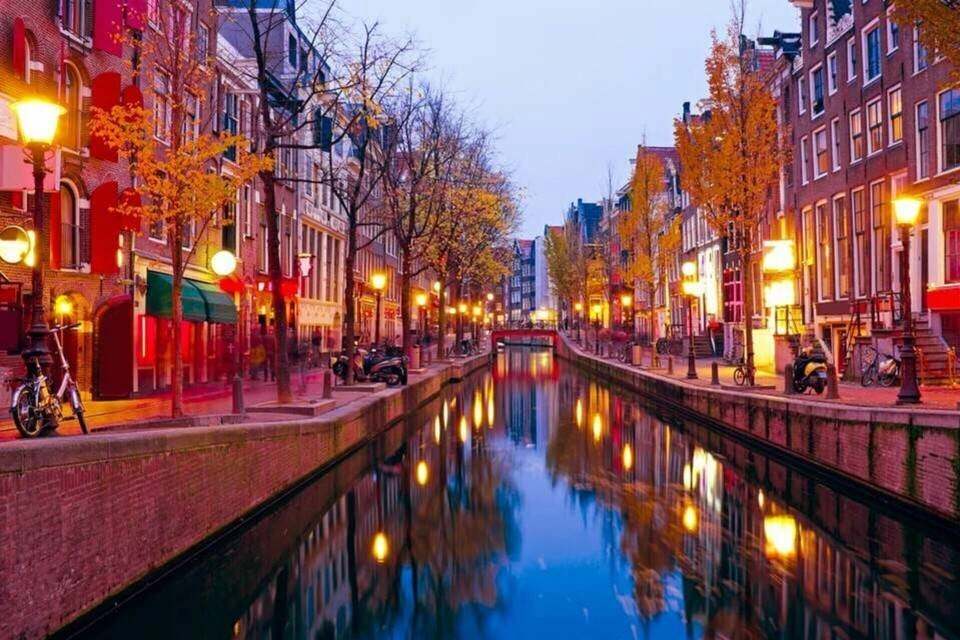 Amsterdam Self-Guided Discovery Pack