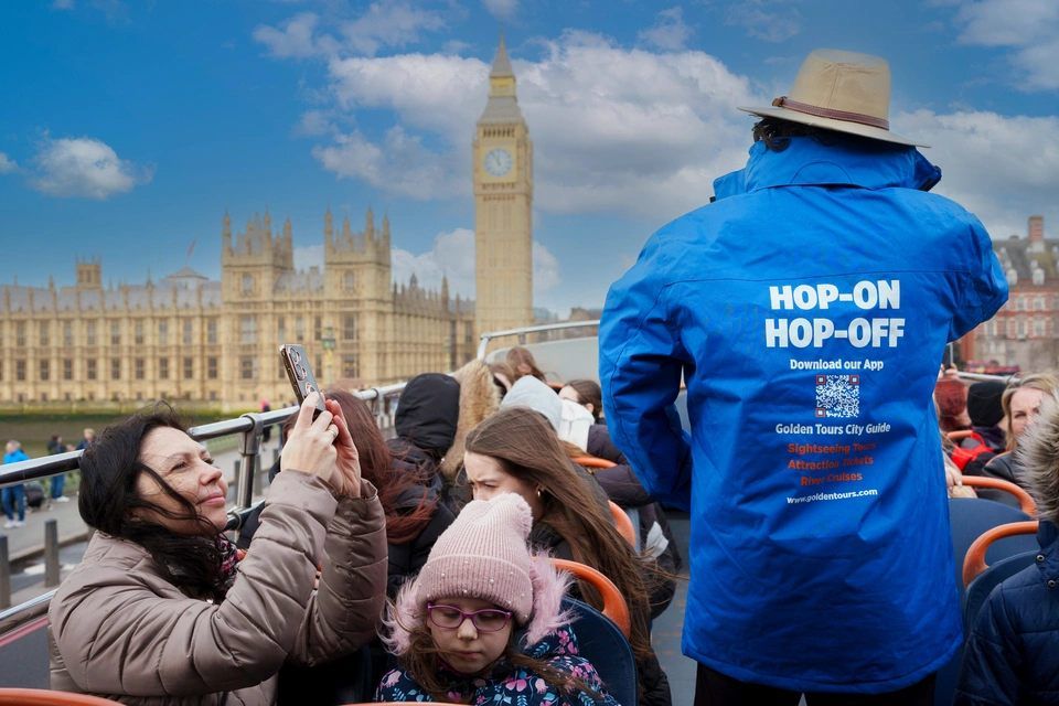 Golden Tours: Welcome to London Hop-On, Hop-Off Ticket