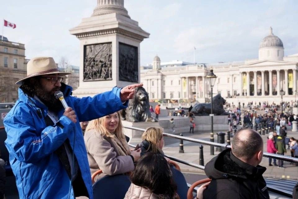 Golden Tours: London and Windsor Hop-On, Hop-Off Combo Ticket