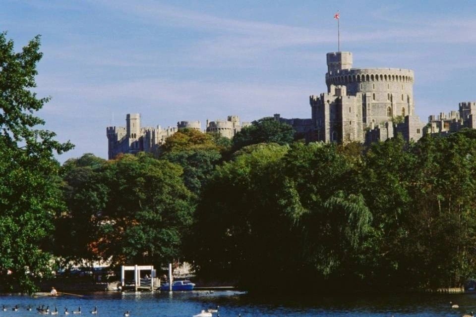 Extended Visit to Windsor Castle and Stonehenge