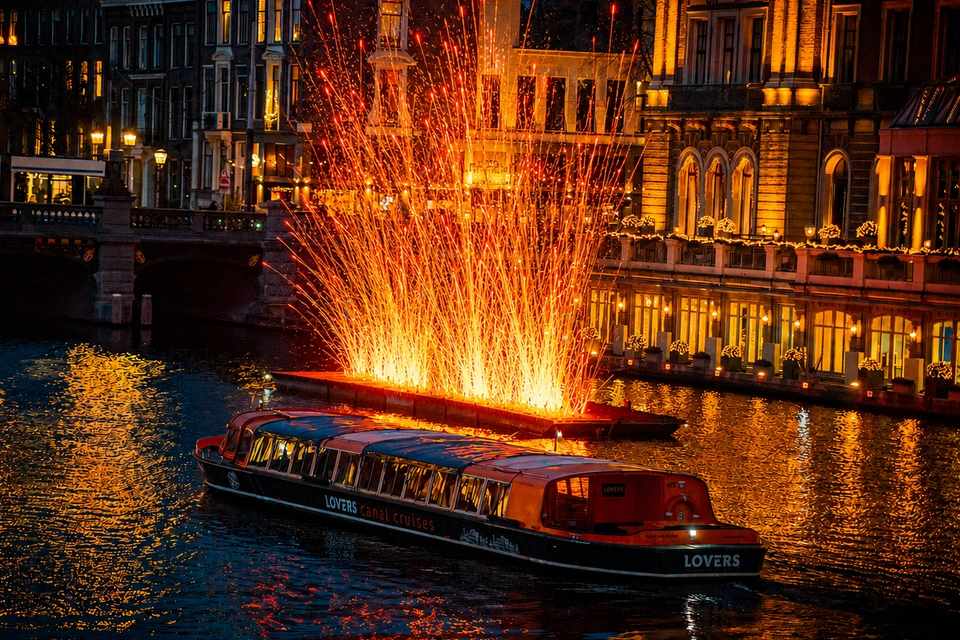 About Amsterdam Sightseeing Tours