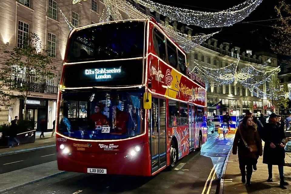 Uber Boat by Thames Clippers: Christmas Lights Tour (Bus and Boat)
