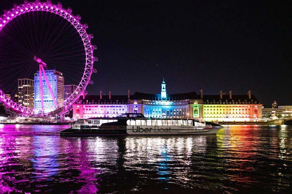 Uber Boat by Thames Clippers: Christmas Lights Tour (Bus and Boat)