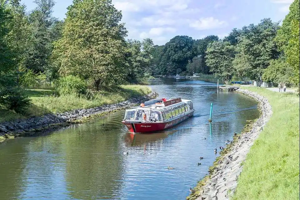 Red Sightseeing: Stockholm 72-Hours Hop On, Hop Off Boat Tour