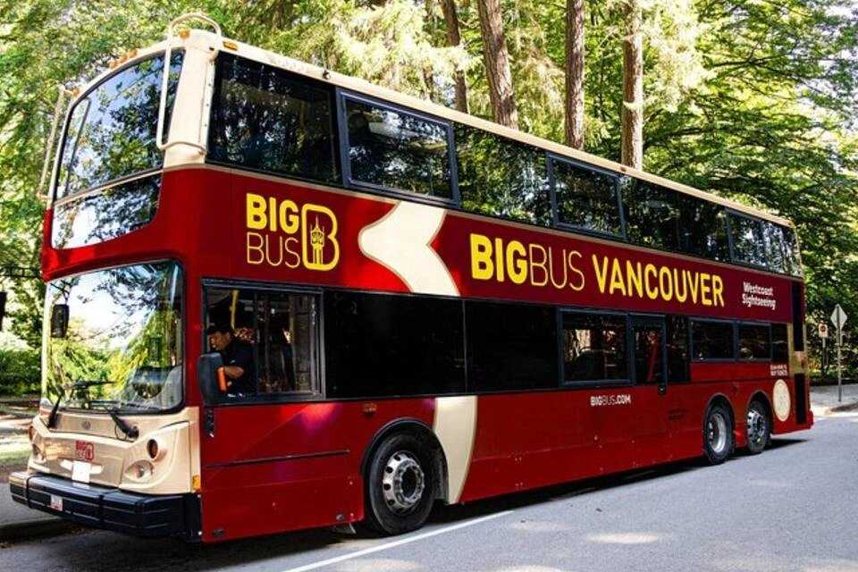 Big Bus: Vancouver Explore Hop-On, Hop-Off Bus Tour and Vancouver Twilight Tour