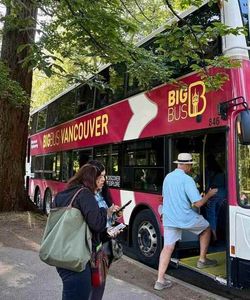 Big Bus: Vancouver Explore Hop-On, Hop-Off Bus Tour and Vancouver Twilight Tour