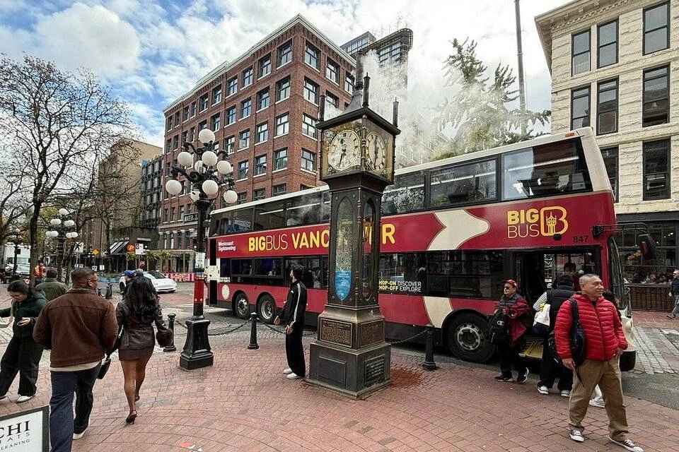 Big Bus: Vancouver Explore Hop-On, Hop-Off Bus Tour and Vancouver Twilight Tour