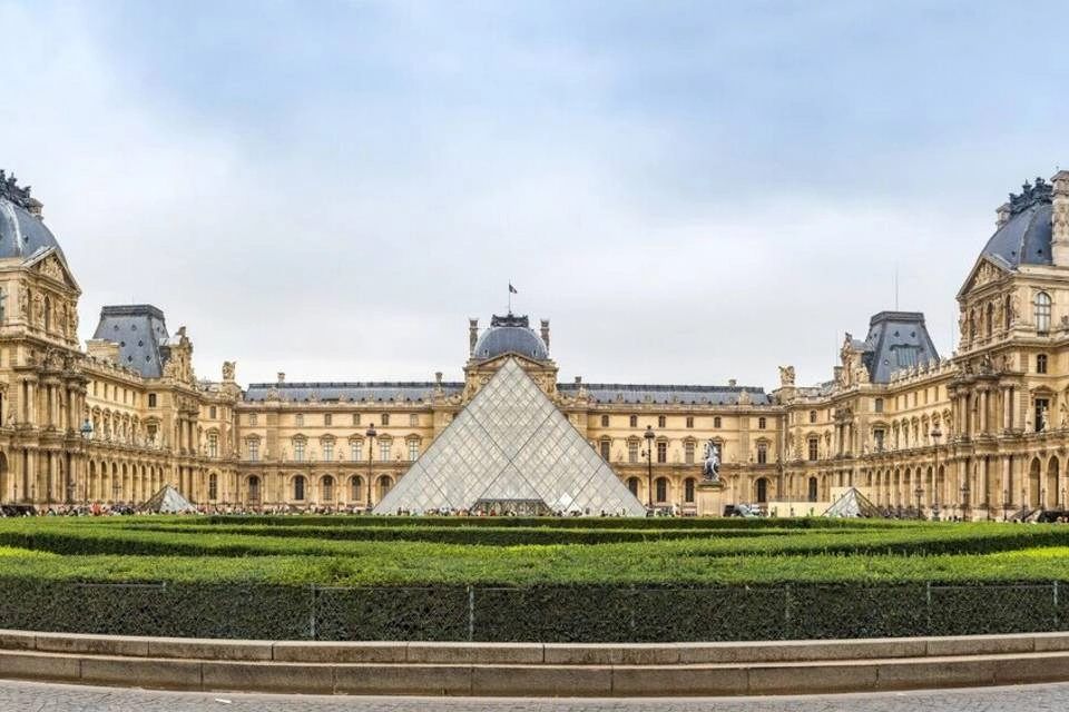 Louvre Museum Audio Guided Visit (Reserved Access) 