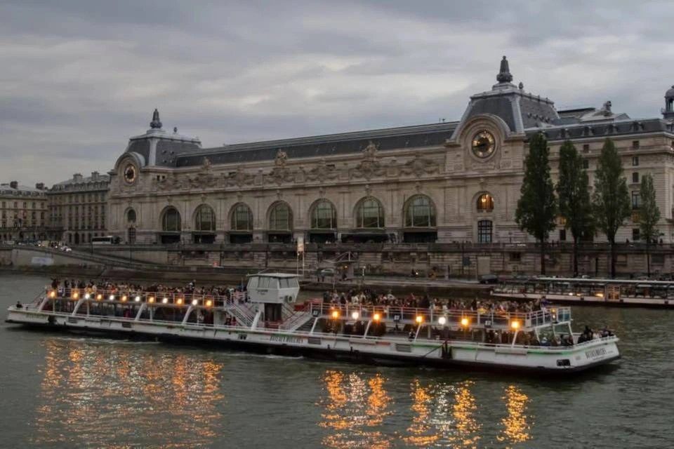 Notre-Dame Cathedral Entry with District Walking Tour and Seine River Cruise Ticket