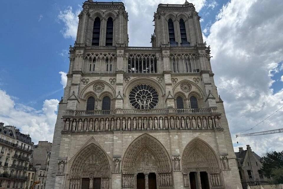 Notre-Dame Cathedral Entry with District Walking Tour and Seine River Cruise Ticket