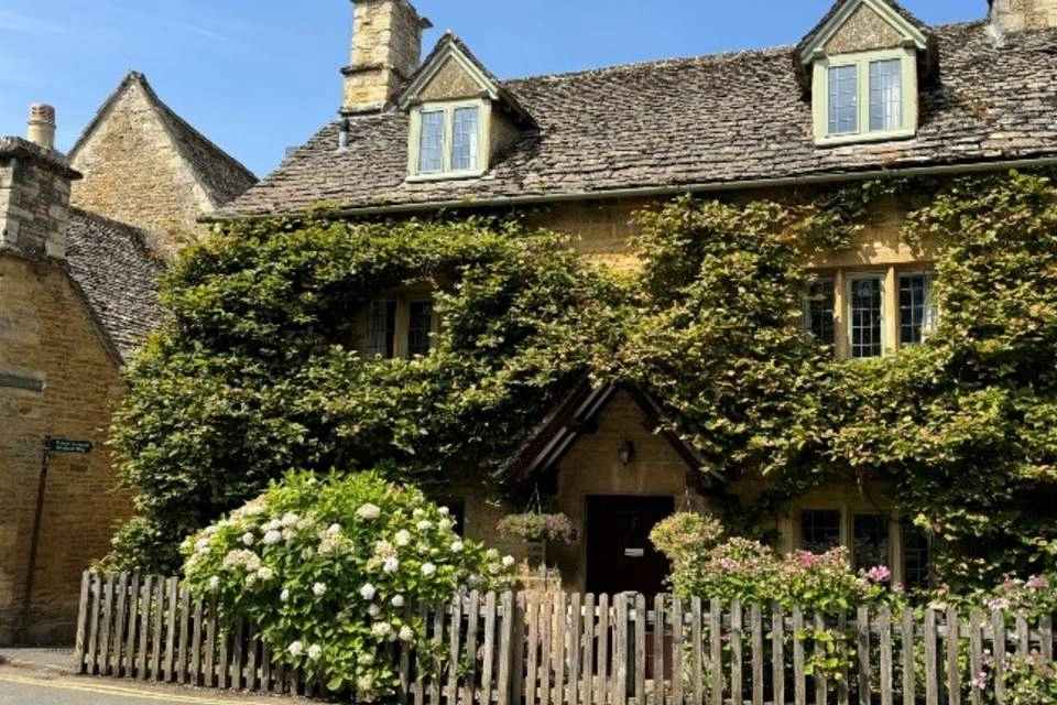 Shakespeare’s Stratford and the Cotswolds Tour