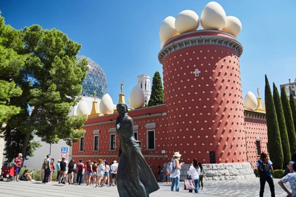 Girona, Figueres and Dali Museum Tour