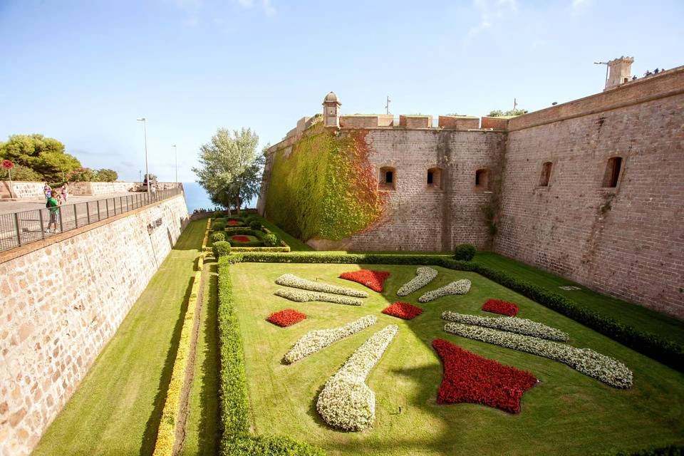 Montjuic Cable Car Ticket and Castle Tour