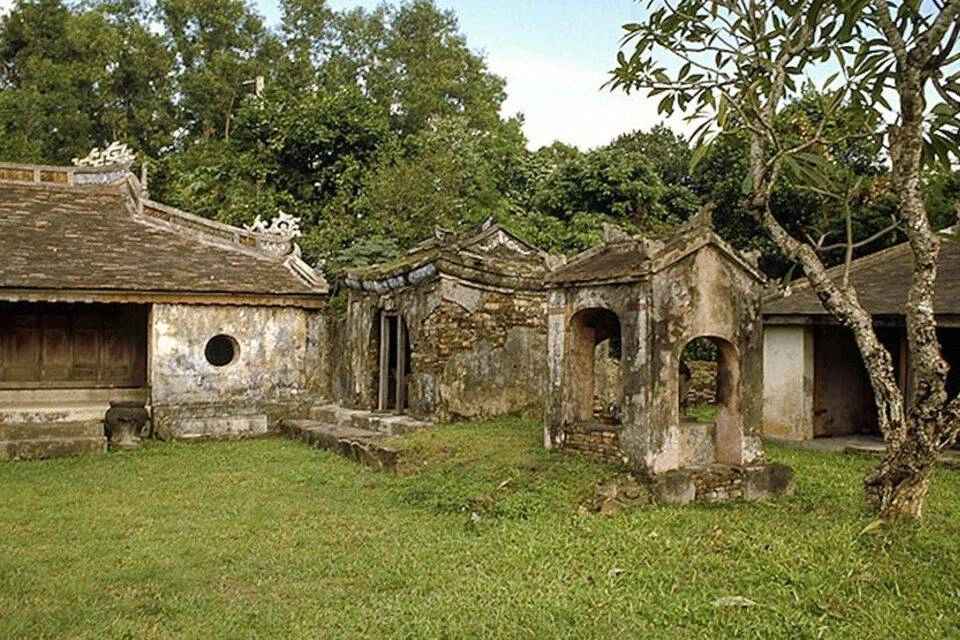 Half-Day Thuy Village Cycling Adventure Tour