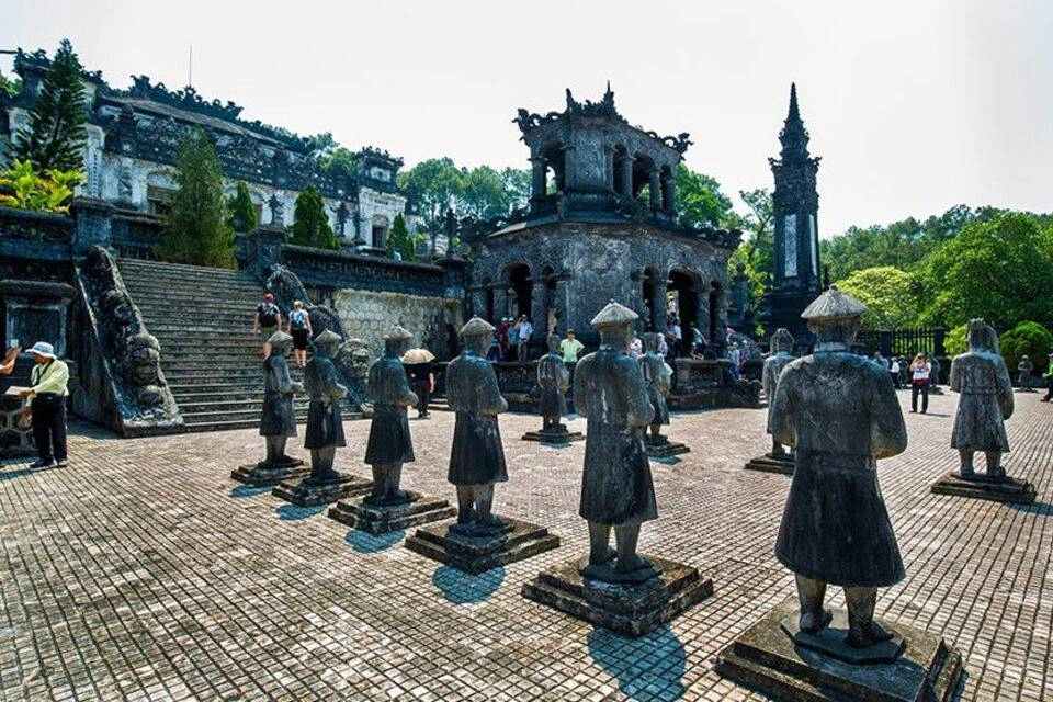 Full-Day Imperial Hue and Scenic Hai Van Pass Discovery Tour