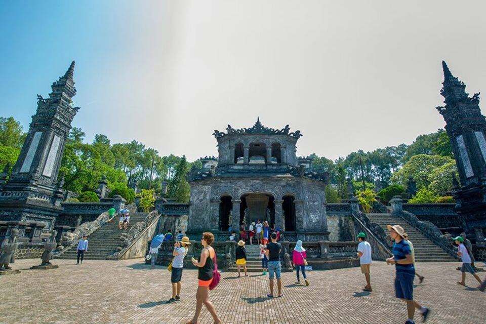 Full-Day Imperial Hue and Scenic Hai Van Pass Discovery Tour