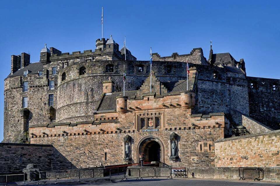 Edinburgh Castle: Express Guided Tour with Entry Ticket