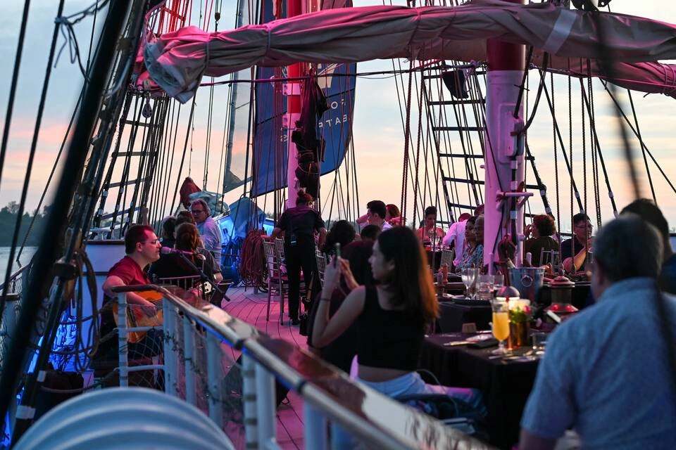 Tall Ship: Royal Albatross New Year's Eve Dinner Cruise