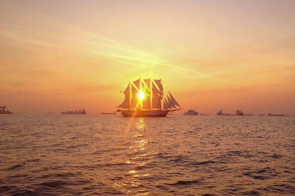 Tall Ship: Christmas Sunset Cruise