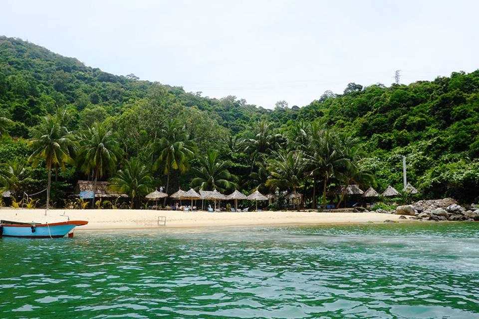 Cham Islands Snorkeling Tour by Wooden Boat from Hoi An