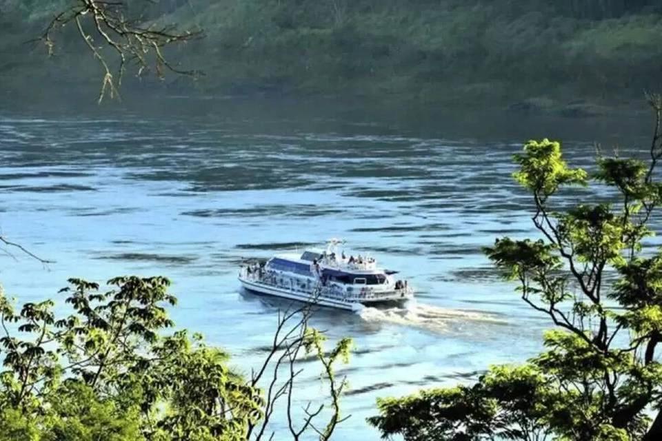 Sunset Cruise from Iguazu: Discover the Magic of the Three Borders