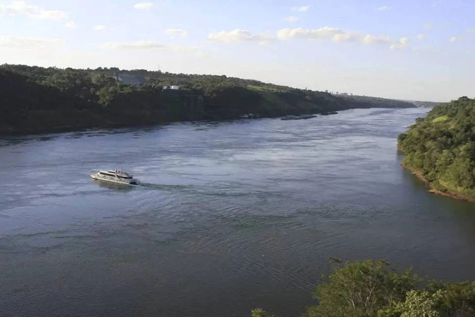 Sunset Cruise from Iguazu: Discover the Magic of the Three Borders