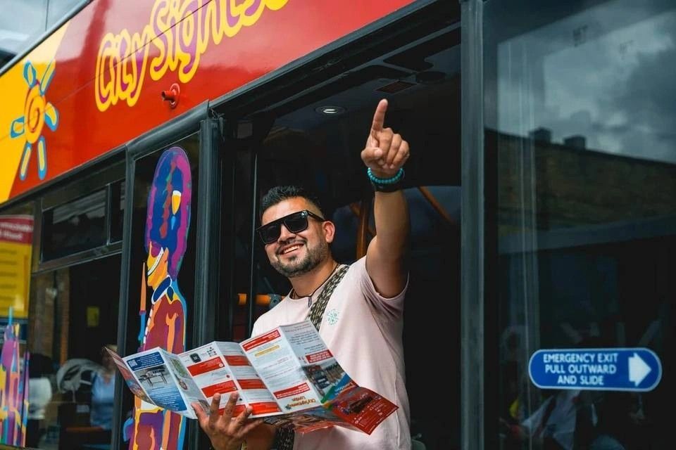 London 360: The Ultimate Hop-On, Hop-Off City Explorer (Bus & Boat)