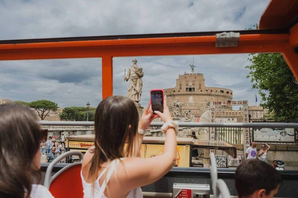 City Sightseeing: Castle Sant'Angelo and Rome Hop-On, Hop-Off Bus Tour
